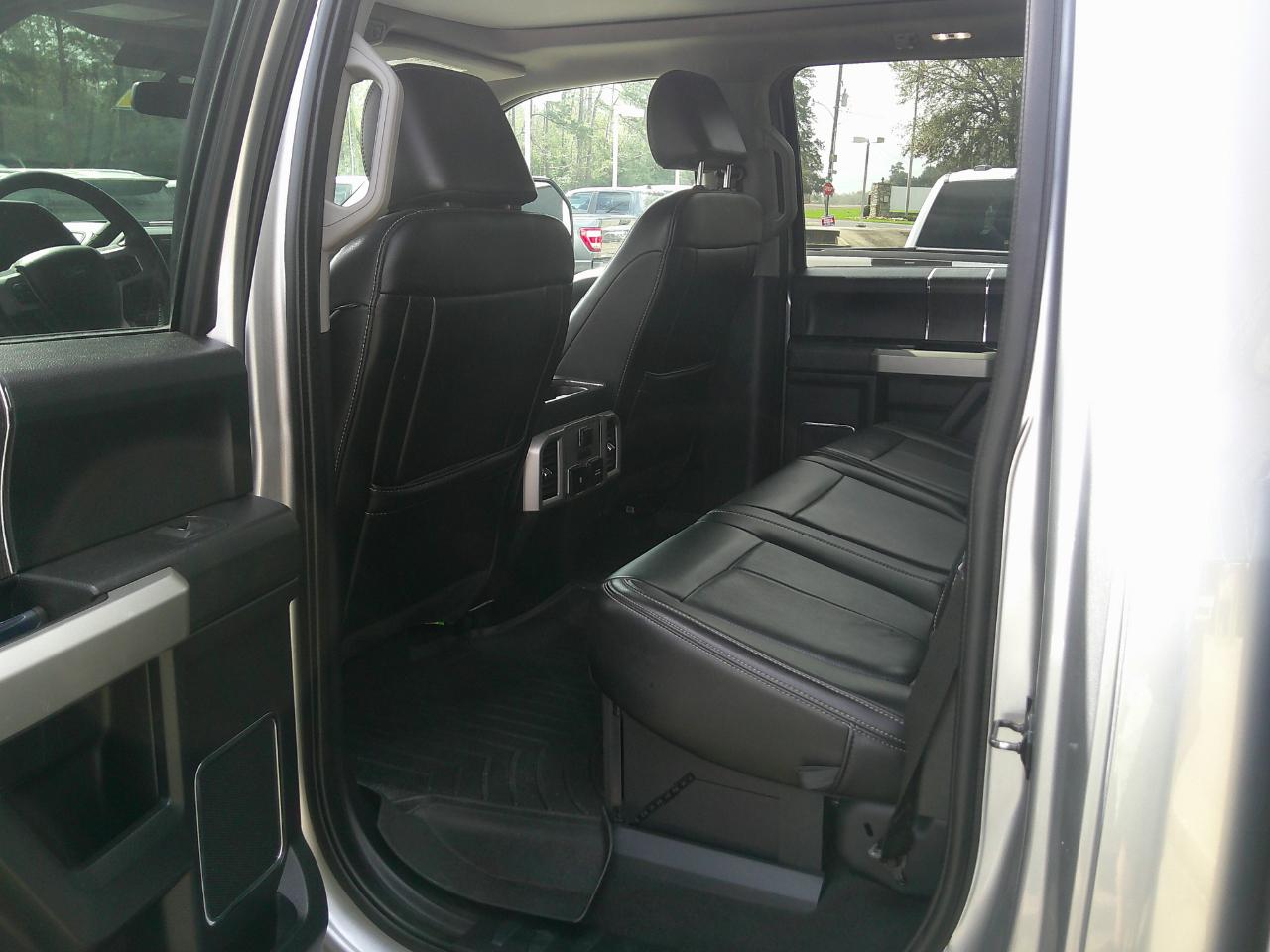 Ford Super Duty F-250 SRW Lariat 4WD Crew Cab 8' Box 2021