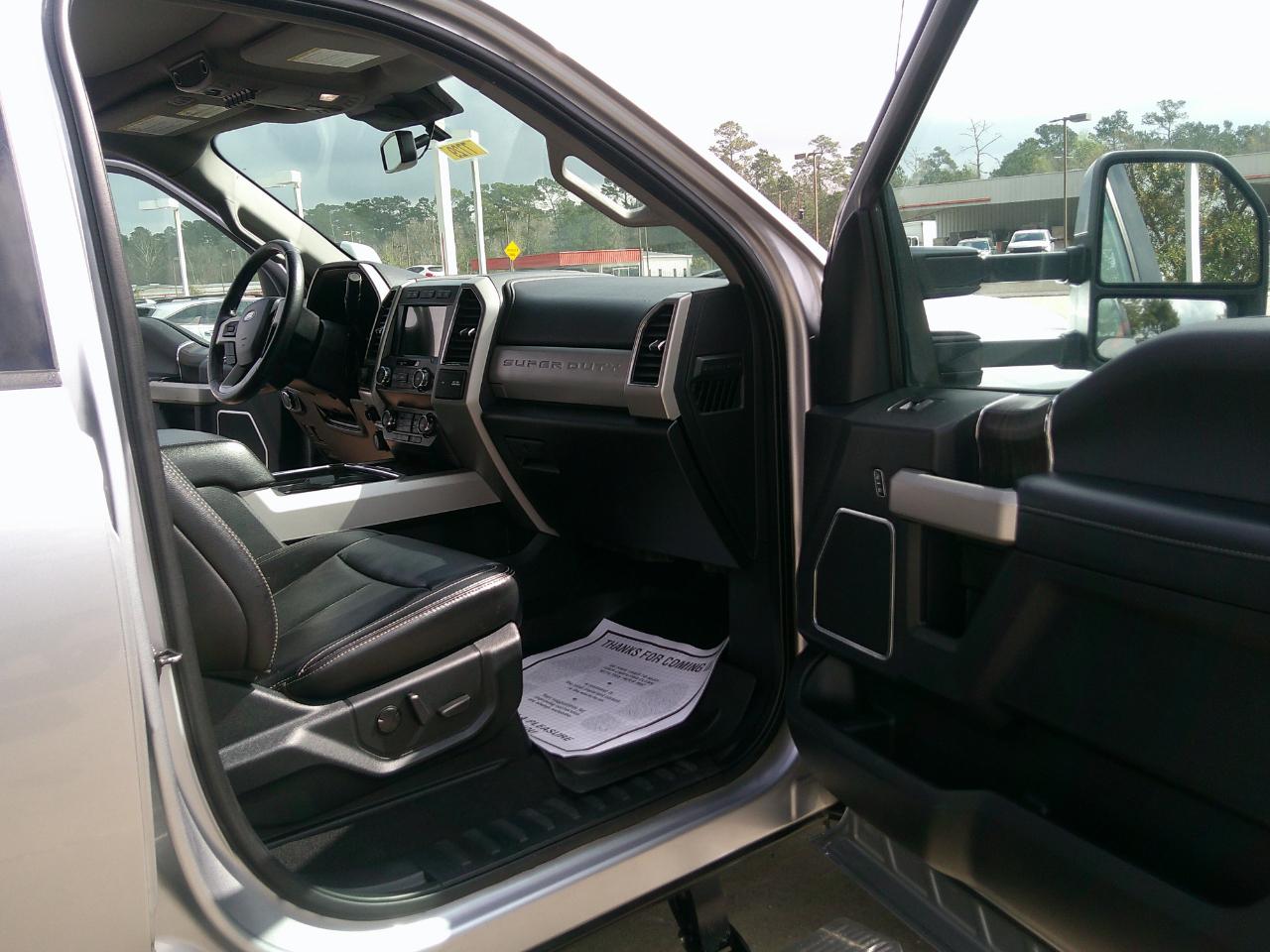 Ford Super Duty F-250 SRW Lariat 4WD Crew Cab 8' Box 2021