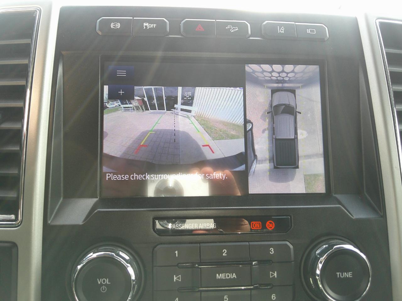 Ford Super Duty F-250 SRW Lariat 4WD Crew Cab 8' Box 2021