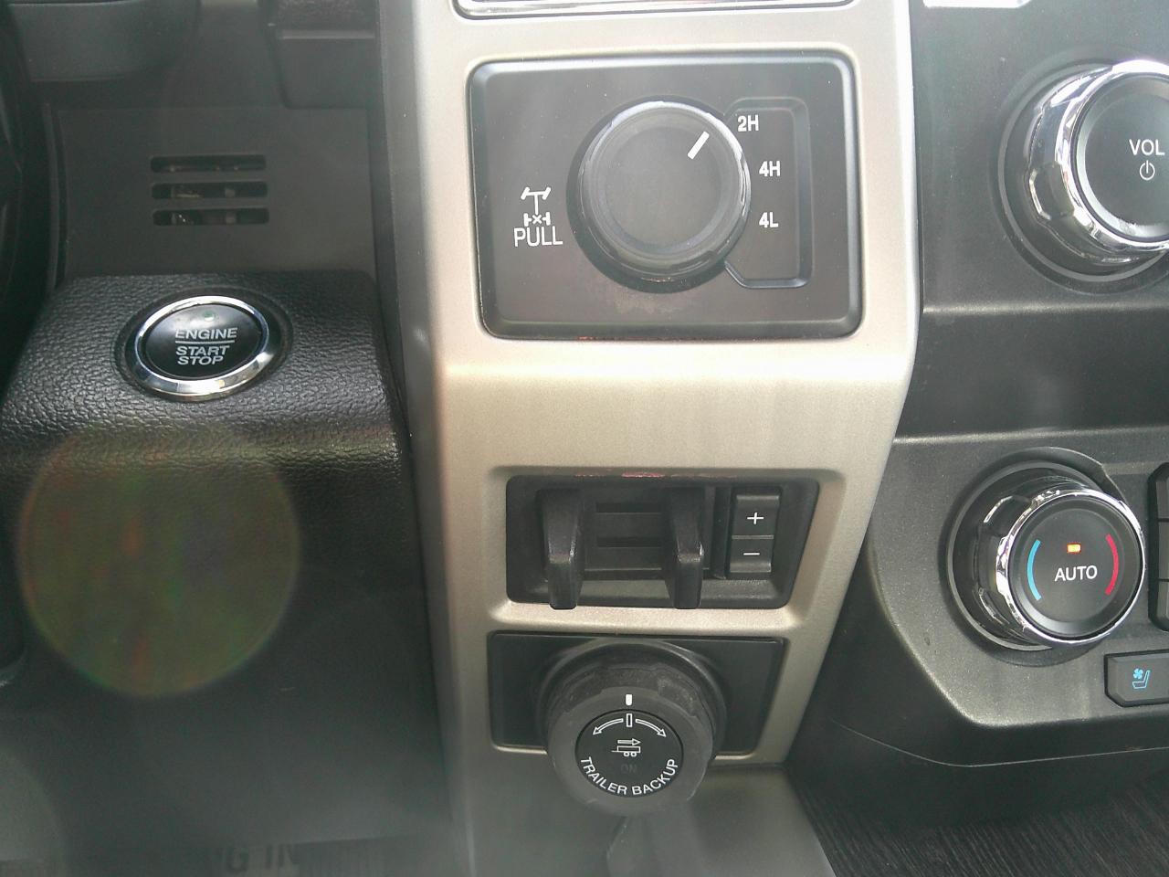 Ford Super Duty F-250 SRW Lariat 4WD Crew Cab 8' Box 2021