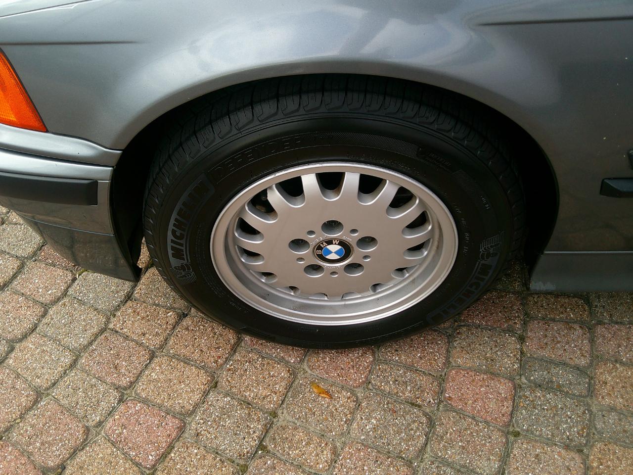 BMW 3 Series 4dr Sedan 325i 1995