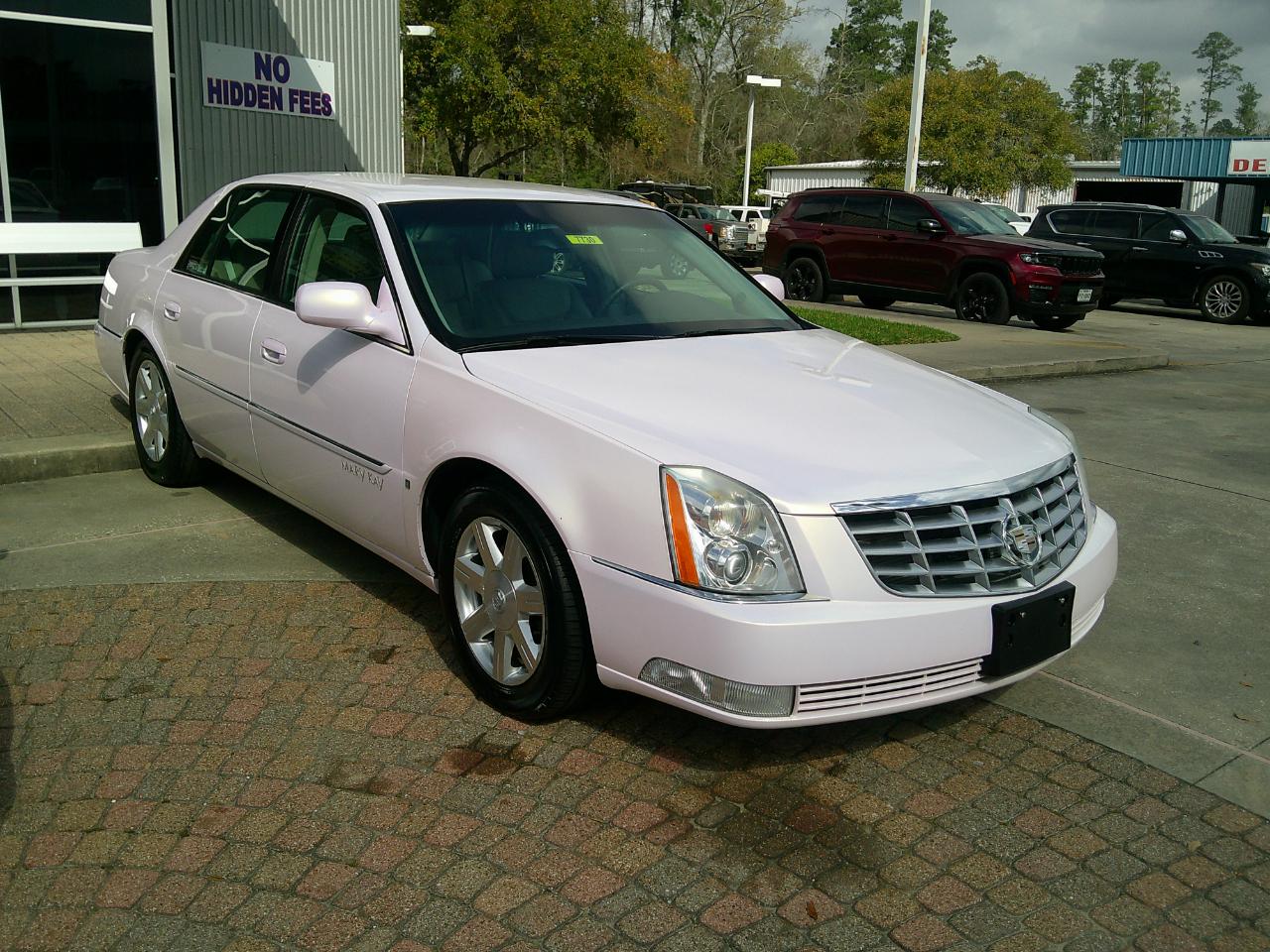 Cadillac DTS 4dr Sdn V8 2007