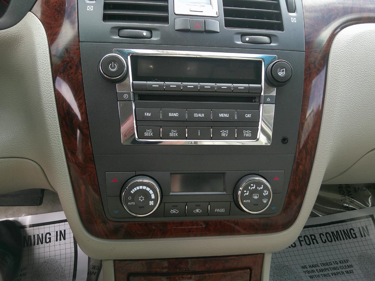 Cadillac DTS 4dr Sdn V8 2007