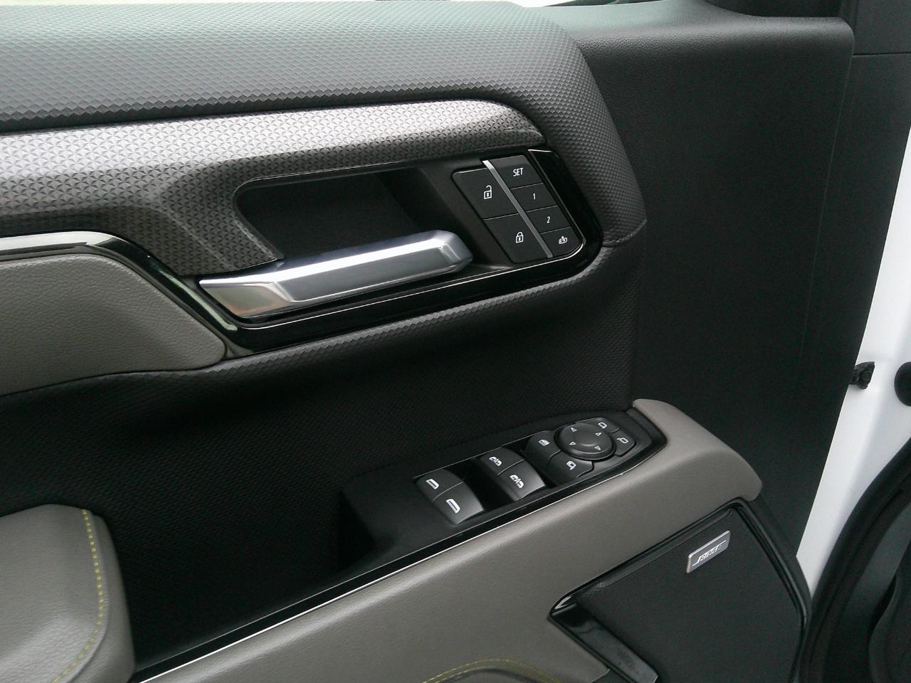 Chevrolet Silverado 1500 4WD Crew Cab 147" ZR2 2022