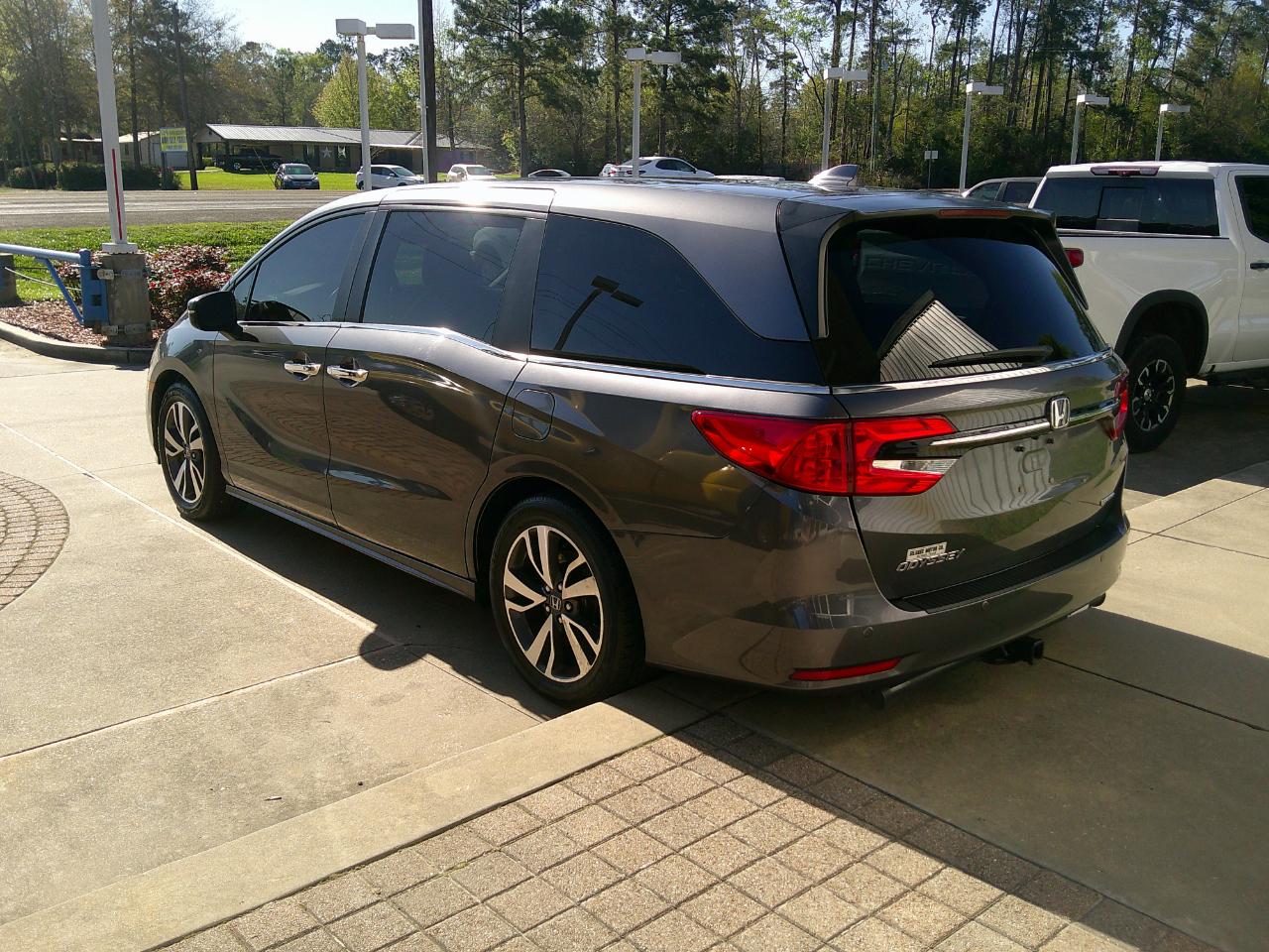 Honda Odyssey Touring Auto 2023