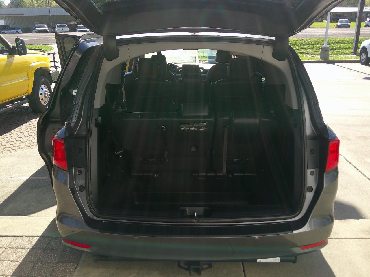 Honda Odyssey Touring Auto 2023