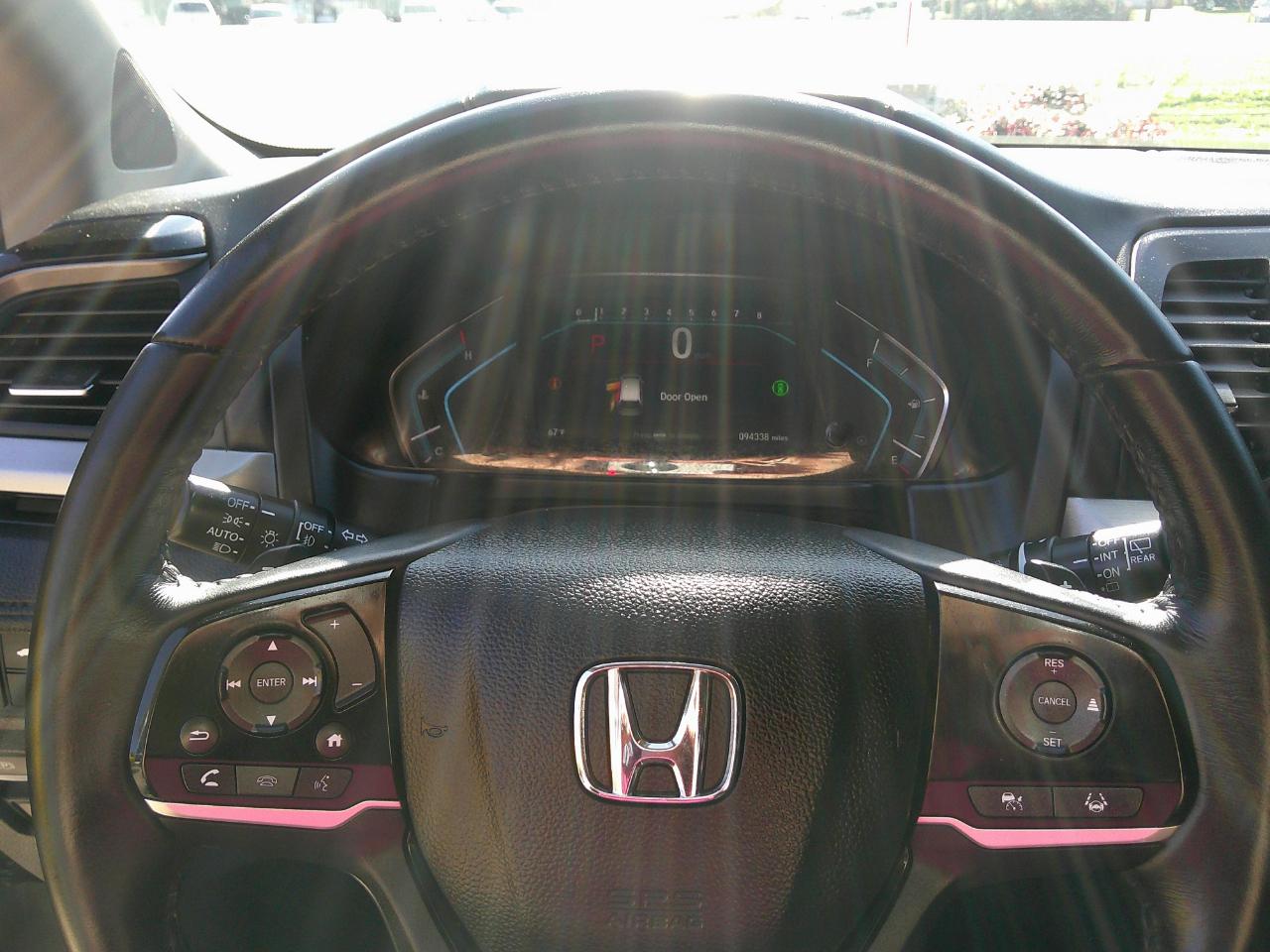 Honda Odyssey Touring Auto 2023