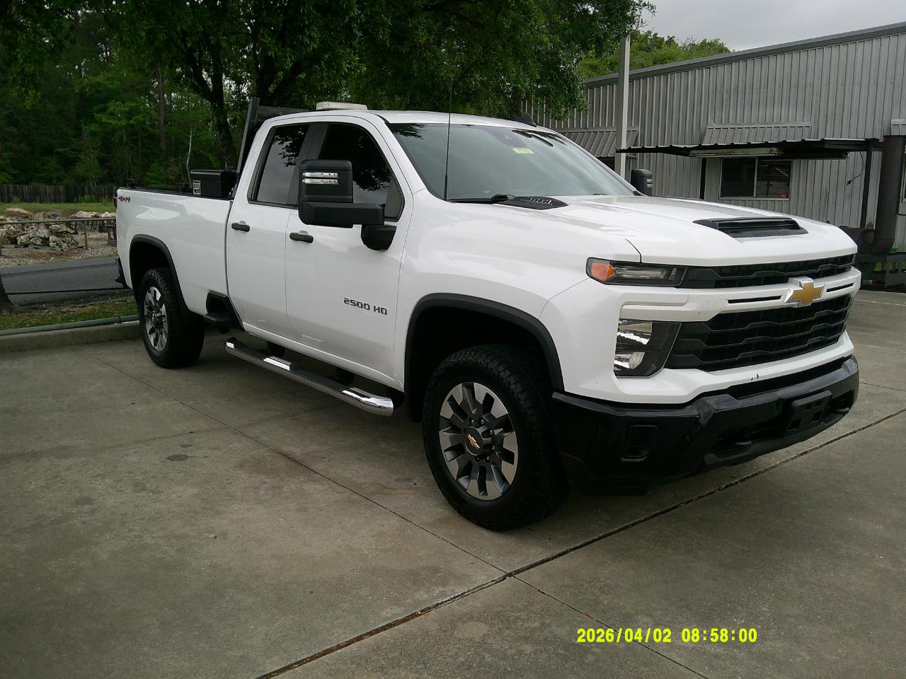 View vehicle photo 5