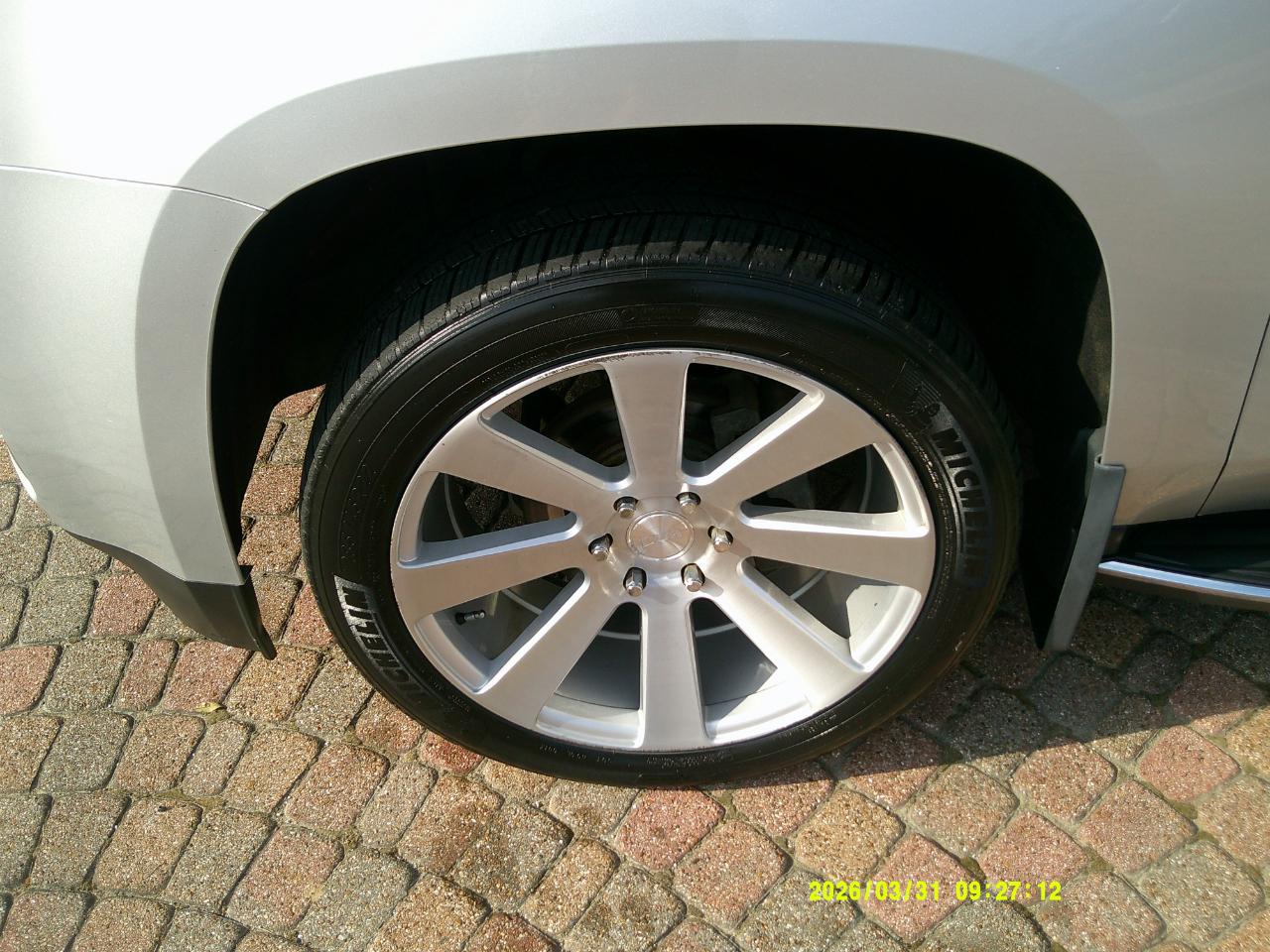 GMC Yukon XL 4WD 4dr SLT 2017