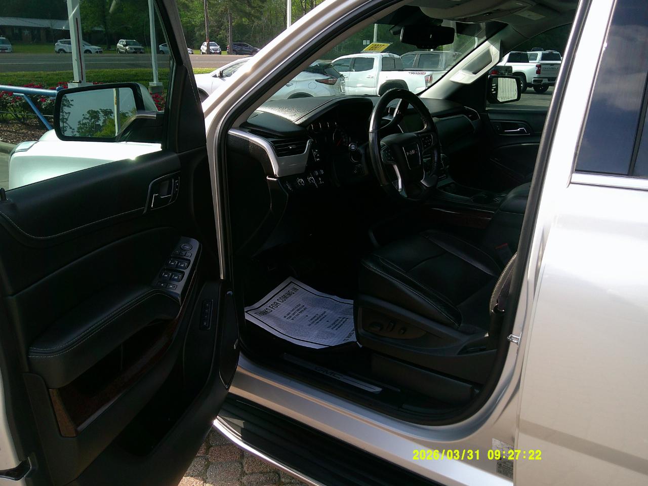 GMC Yukon XL 4WD 4dr SLT 2017