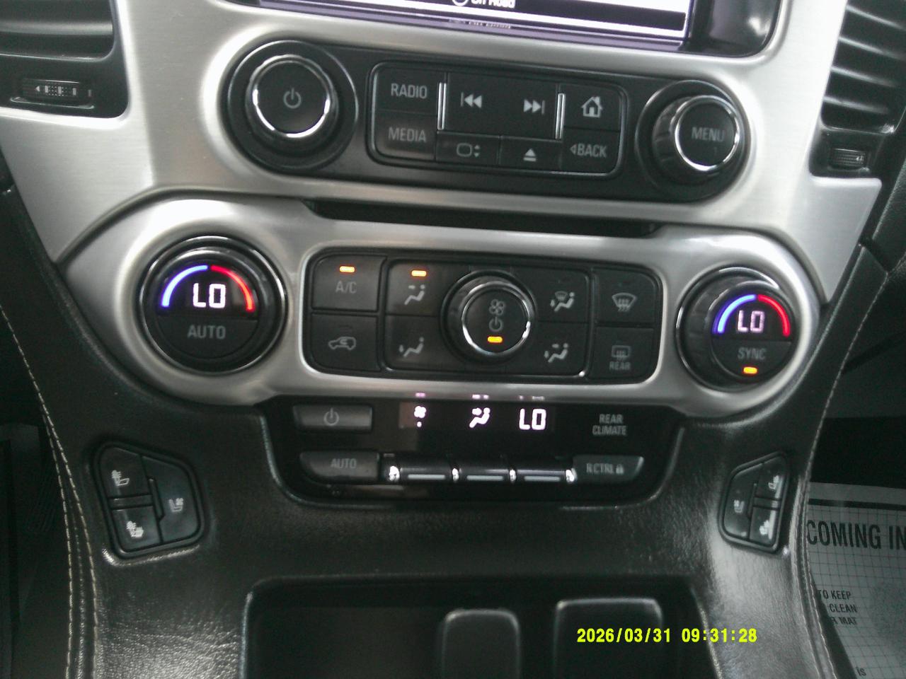 GMC Yukon XL 4WD 4dr SLT 2017