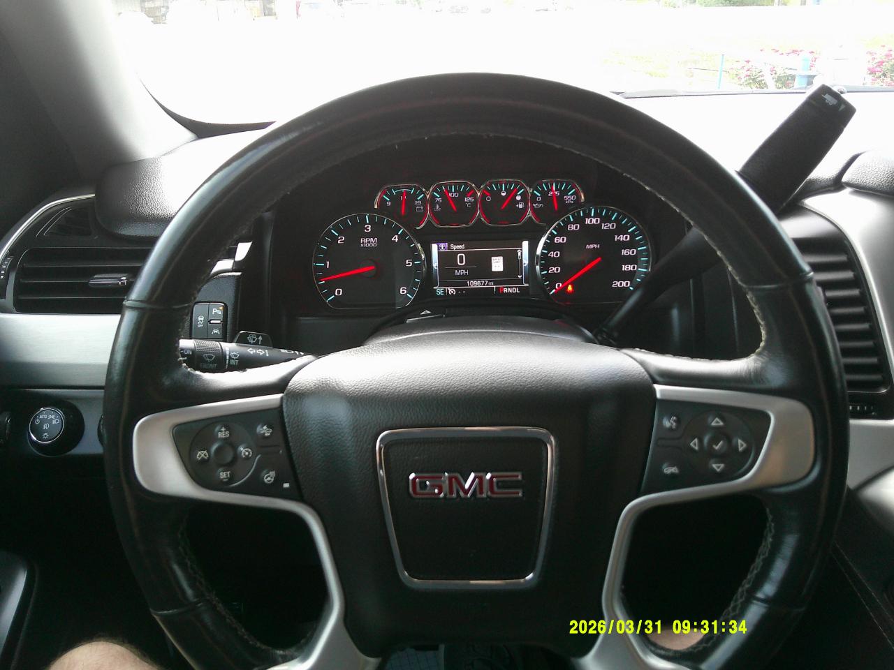 GMC Yukon XL 4WD 4dr SLT 2017