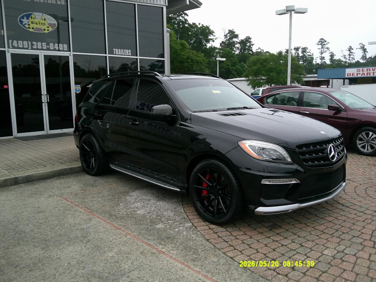 View vehicle photo 5