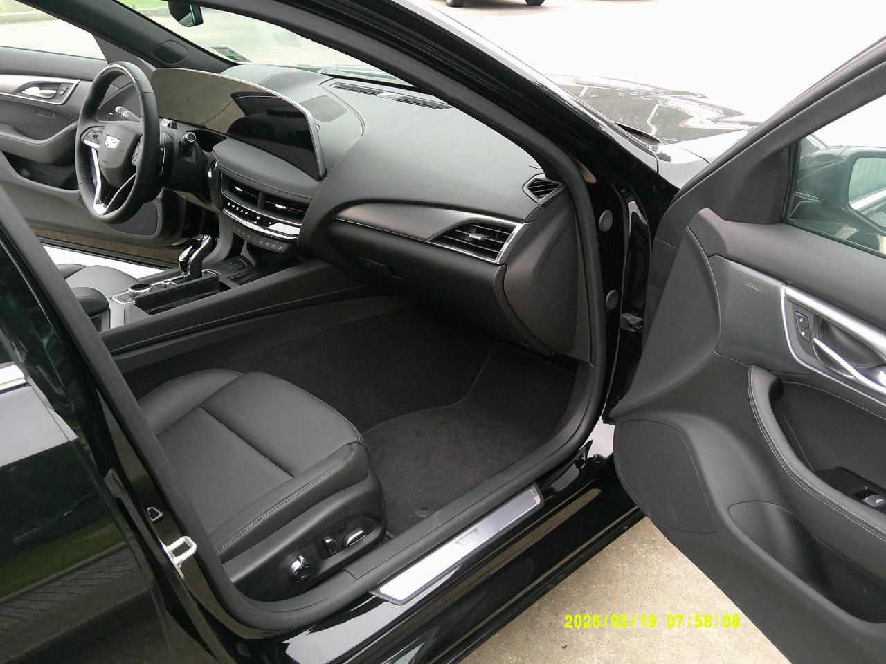 Cadillac CT5 4dr Sdn Premium Luxury 2025
