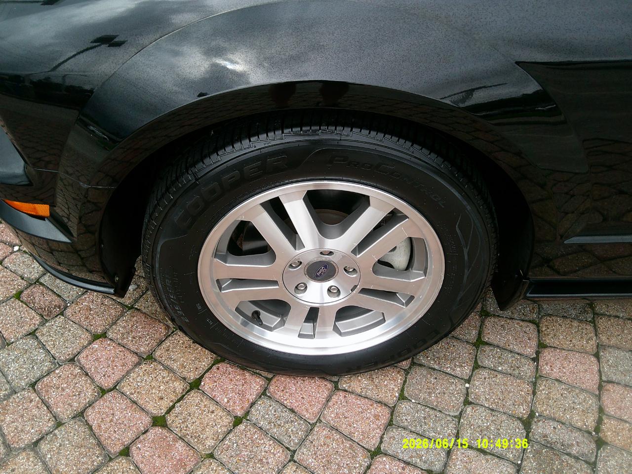 Ford Mustang 2dr Cpe GT Deluxe 2006