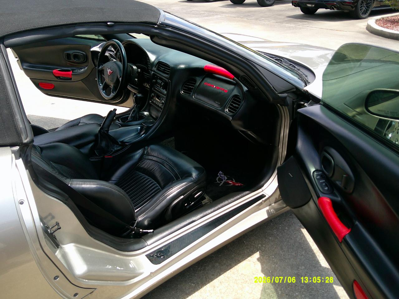 Chevrolet Corvette 2dr Convertible 2001