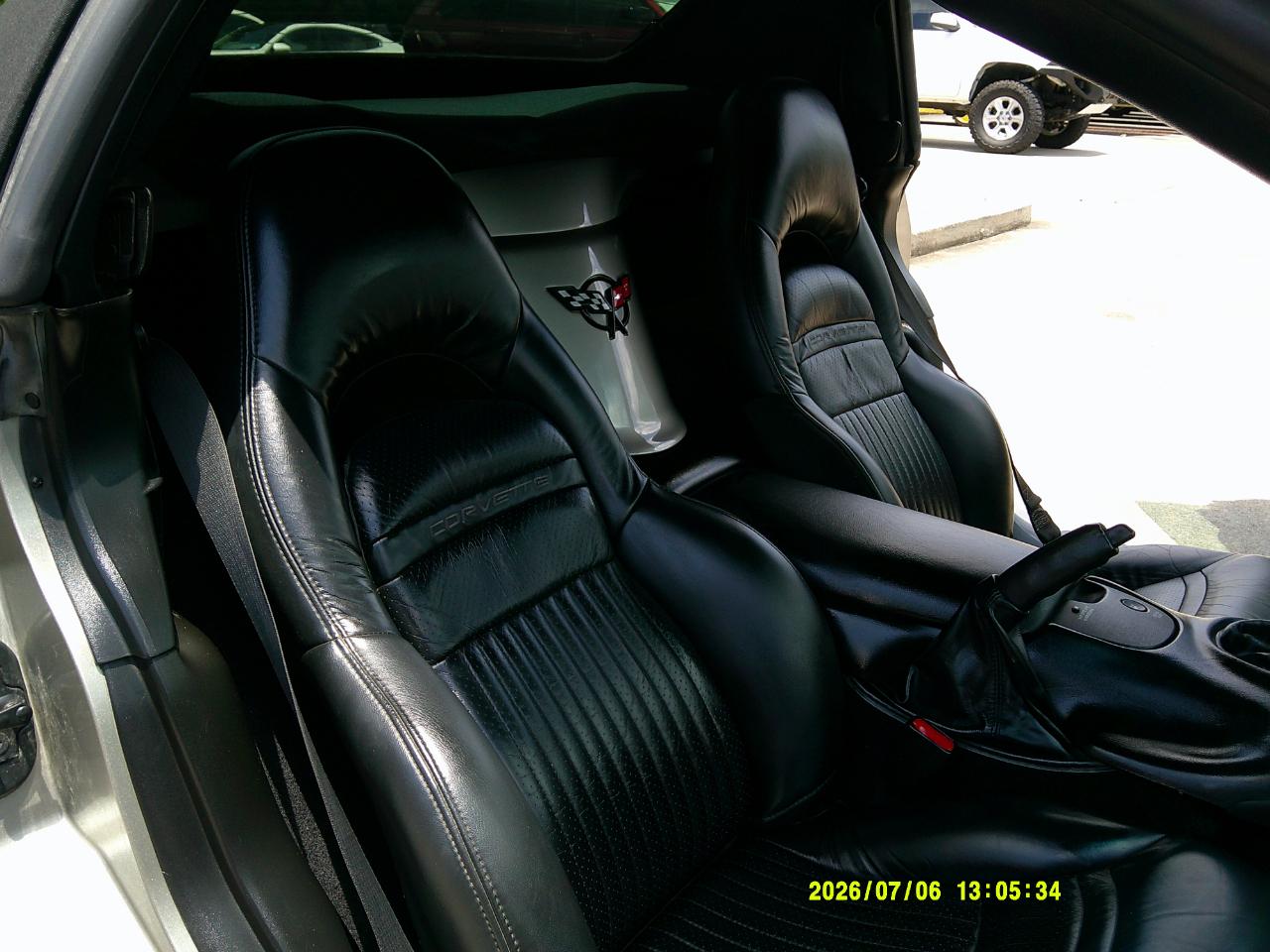 Chevrolet Corvette 2dr Convertible 2001