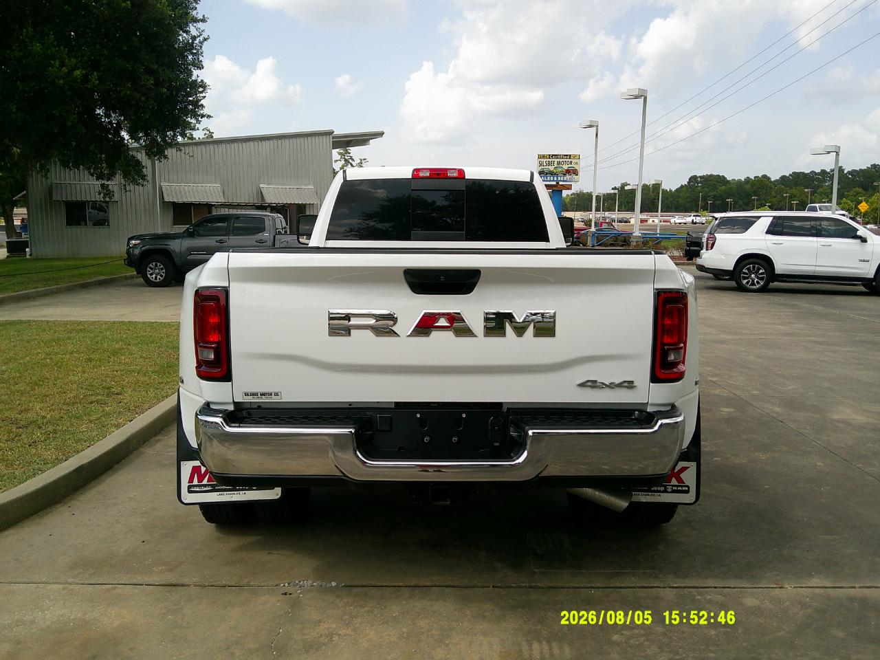 RAM 3500 Tradesman 4x4 Crew Cab 8' Box 2025