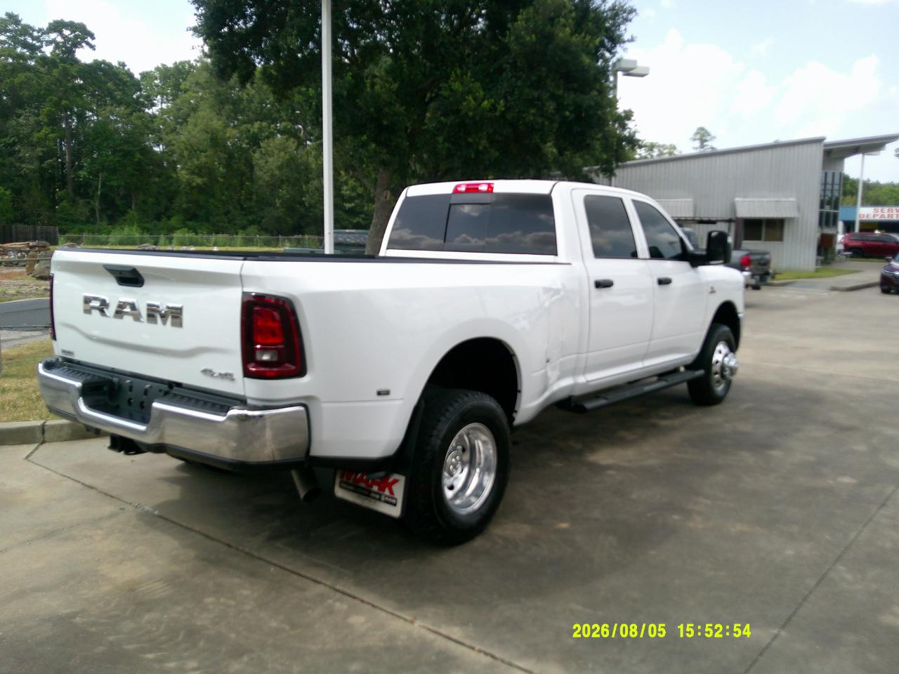 RAM 3500 Tradesman 4x4 Crew Cab 8' Box 2025