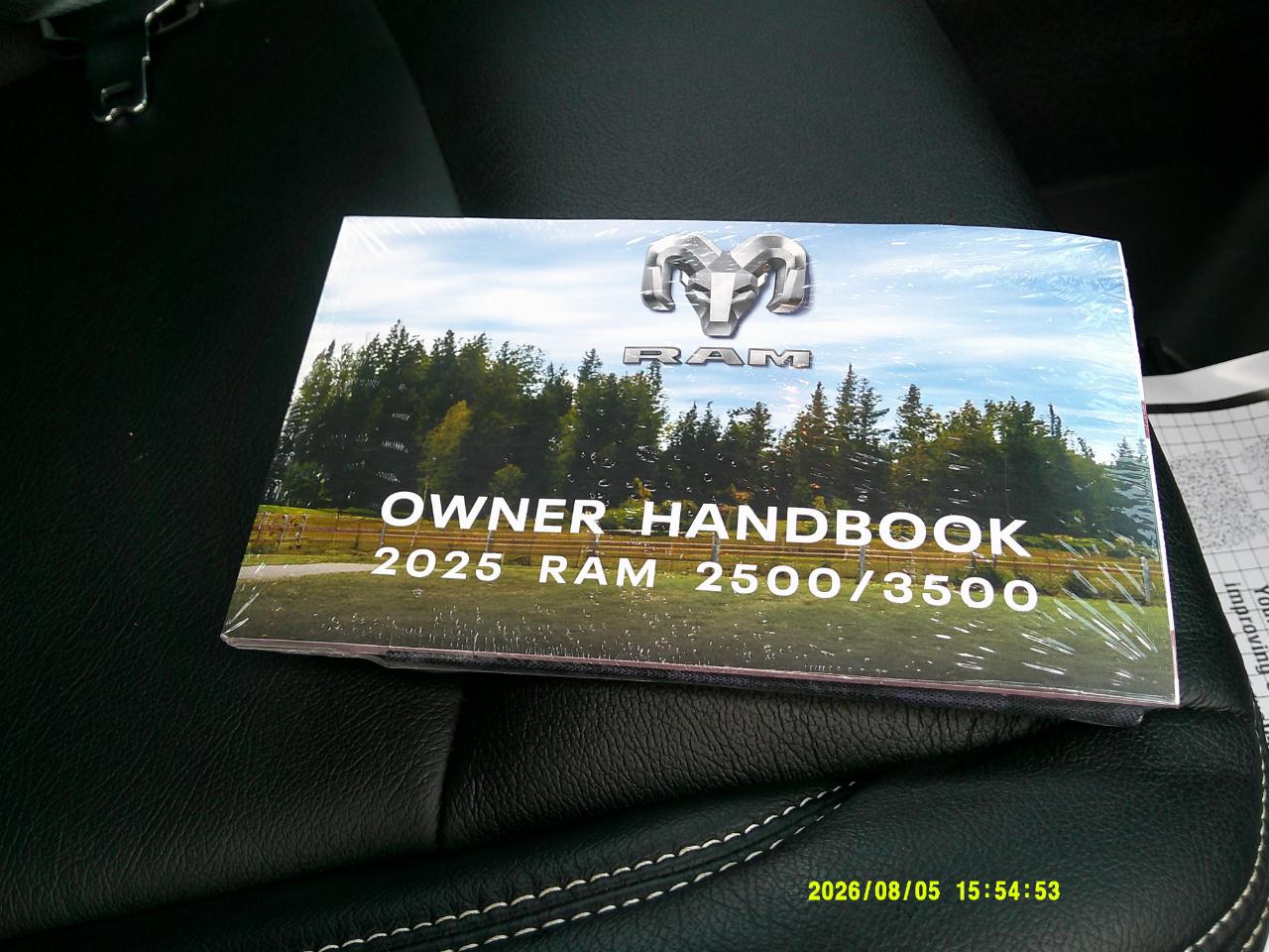 RAM 3500 Tradesman 4x4 Crew Cab 8' Box 2025