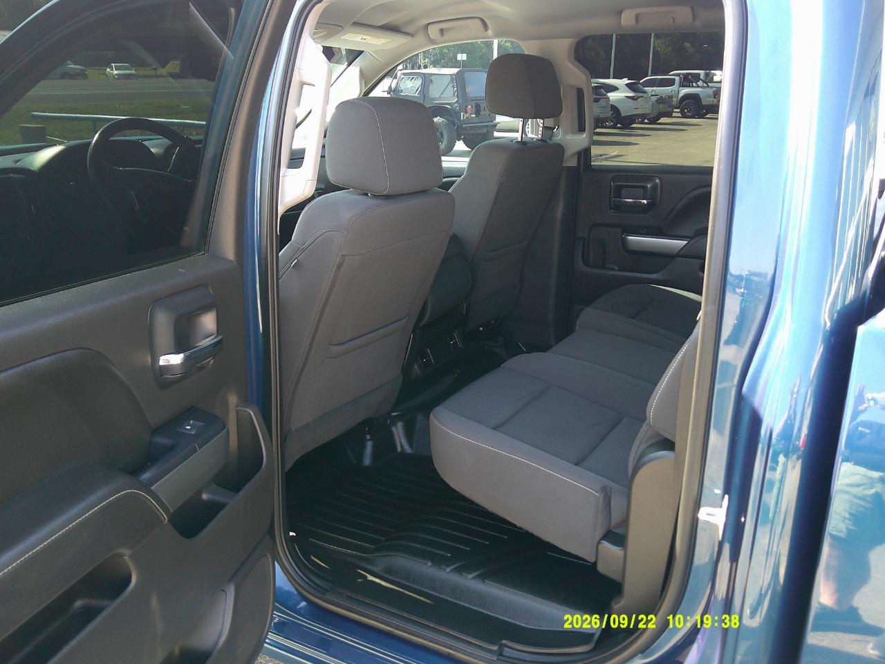 Chevrolet Silverado 1500 2WD Crew Cab 143.5" LT w/1LT 2018