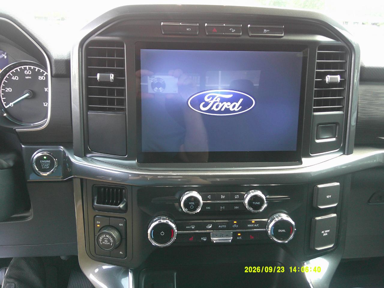 Ford F-150 XLT 4WD SuperCrew 5.5' Box 2022