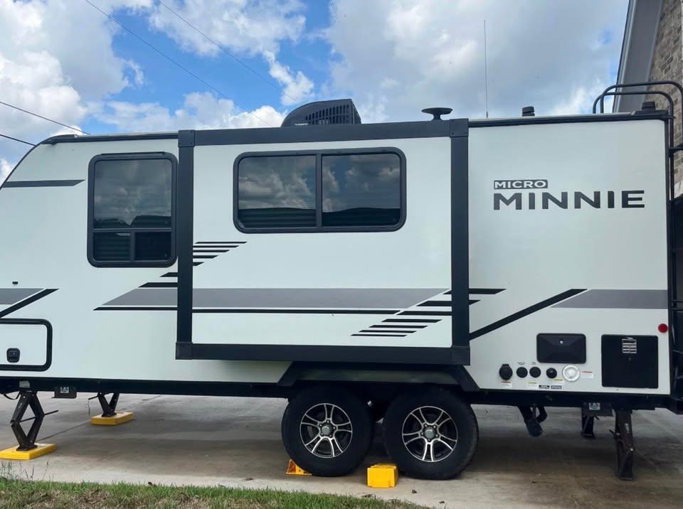 Winnebago Micro Minnie  2021