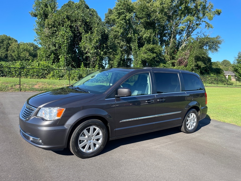2016 Chrysler Town & Country Touring