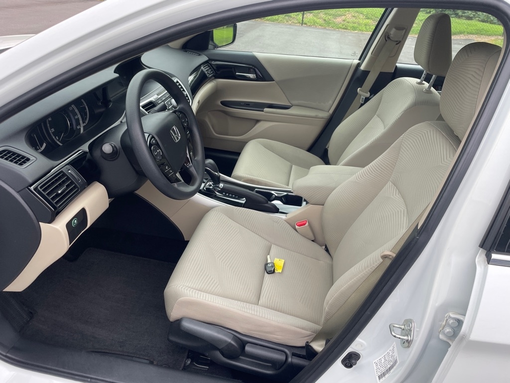 Honda Accord LX Sedan CVT 2017