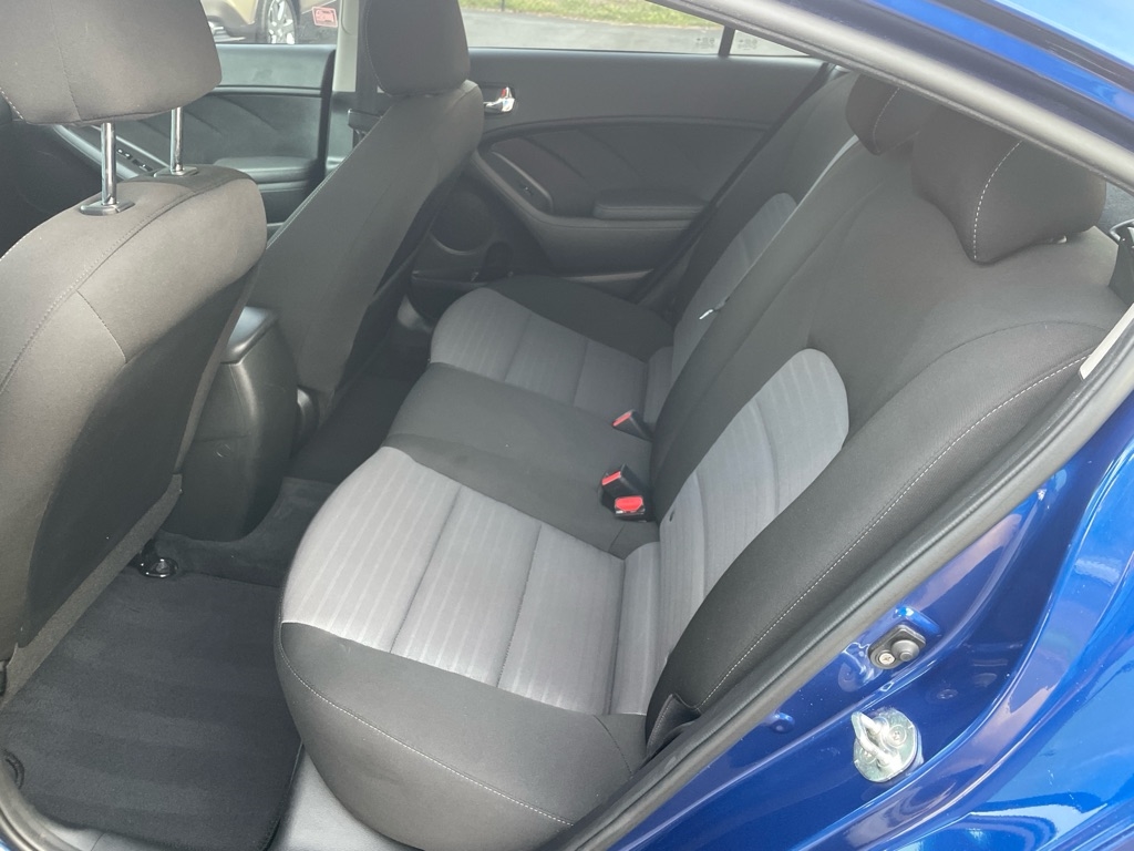 2018 Kia Forte LX photo 16