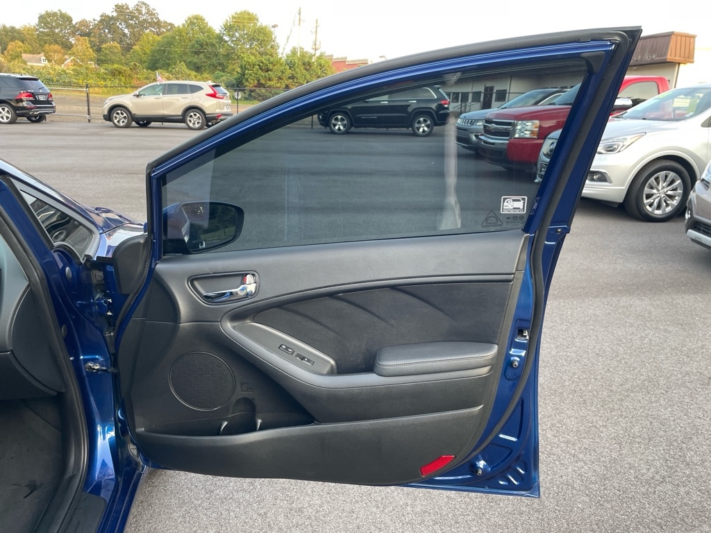2018 Kia Forte LX photo 19