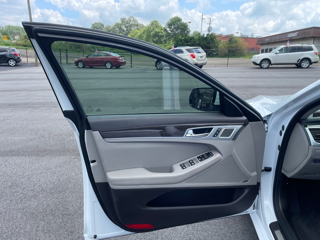 2018 Genesis G80 3.8 photo 11