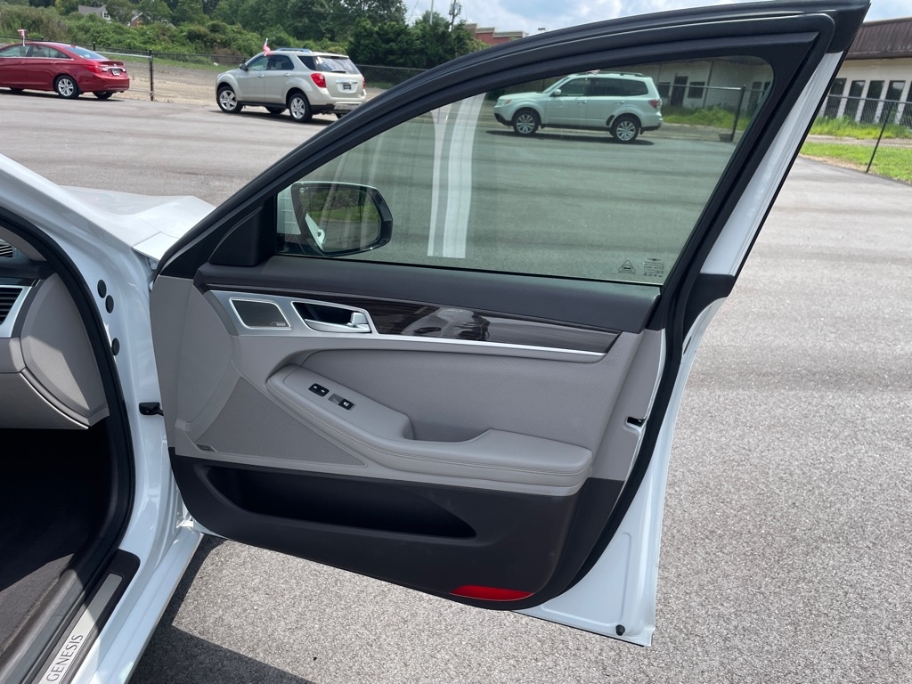 2018 Genesis G80 3.8 photo 22