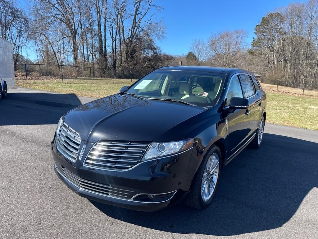 2019 Lincoln MKT Reserve