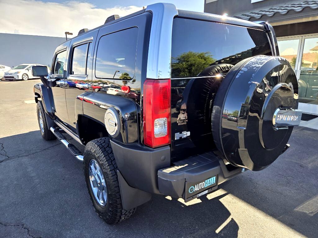 2007 Hummer H3 Luxury photo 3