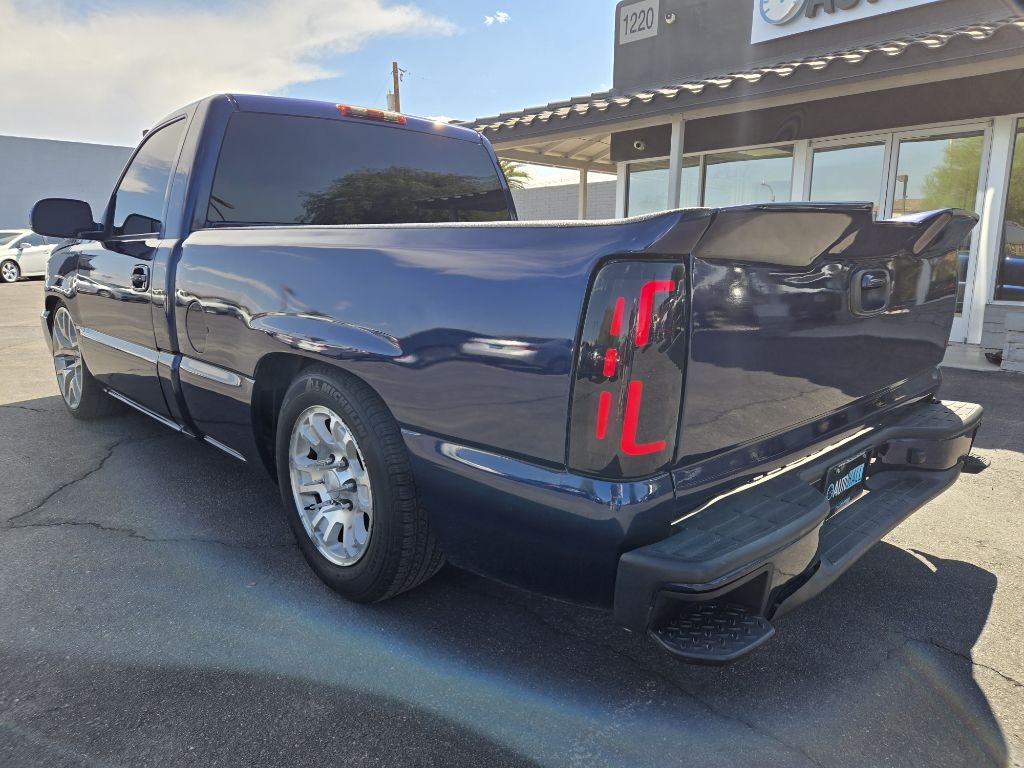 Chevrolet Silverado 1500 4WD Reg Cab 119.0" LS 2005