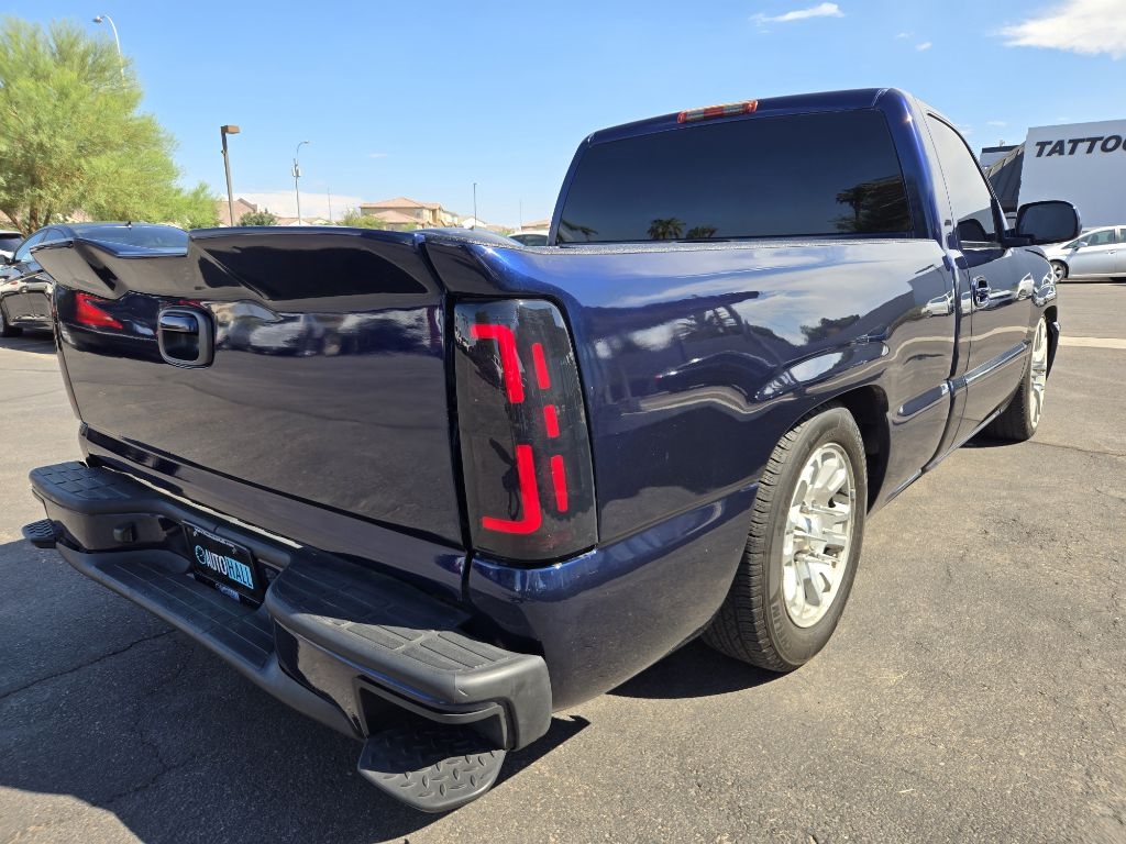 Chevrolet Silverado 1500 4WD Reg Cab 119.0" LS 2005
