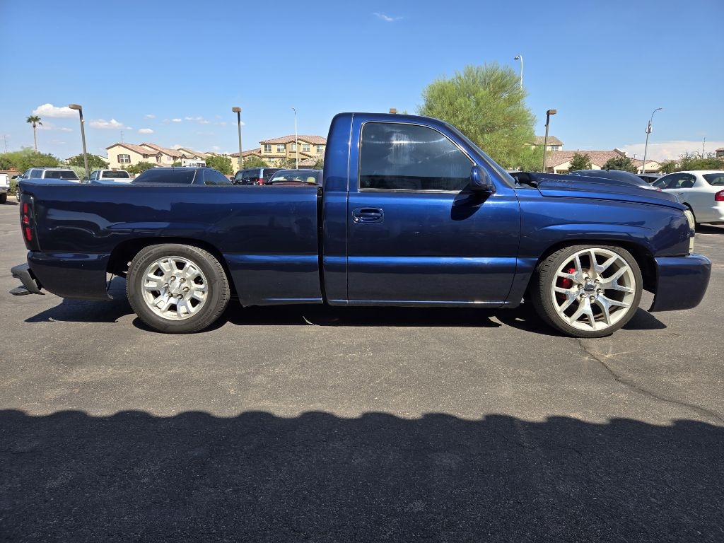 Chevrolet Silverado 1500 4WD Reg Cab 119.0" LS 2005