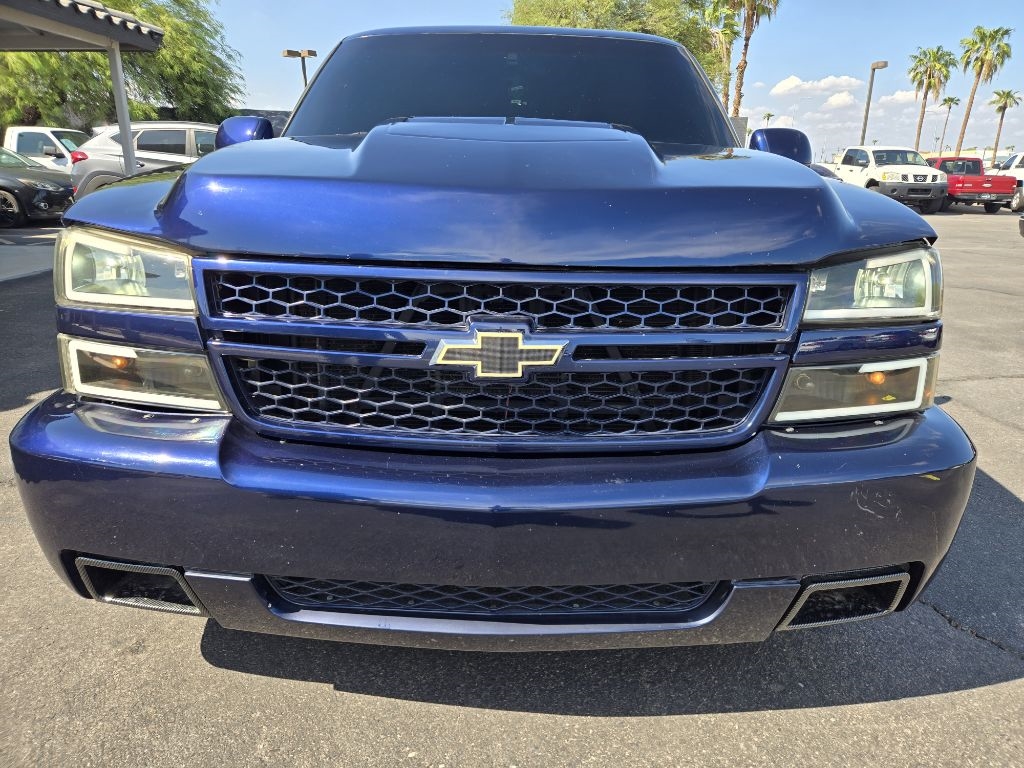 Chevrolet Silverado 1500 4WD Reg Cab 119.0" LS 2005