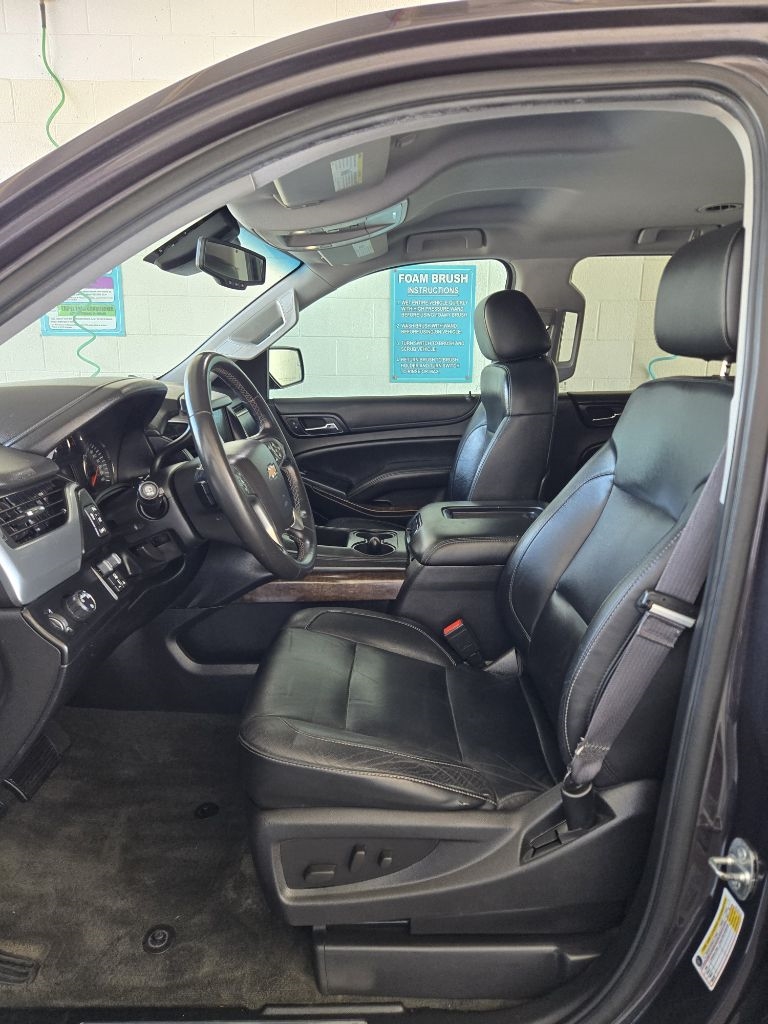 Chevrolet Suburban  2015