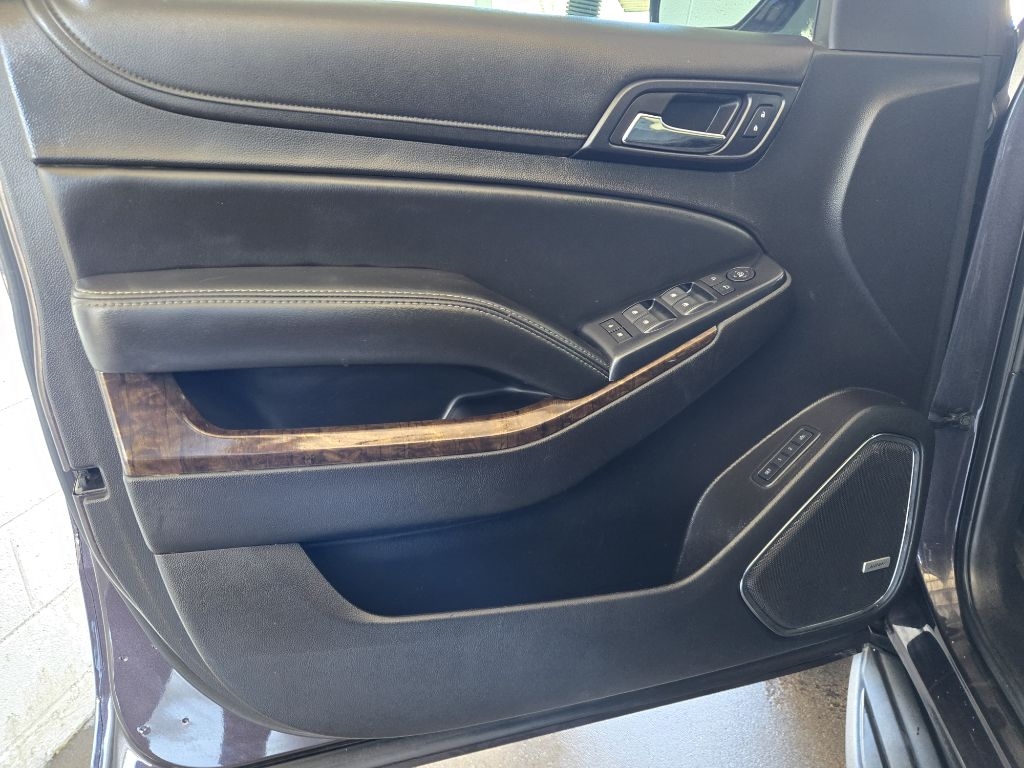 Chevrolet Suburban  2015