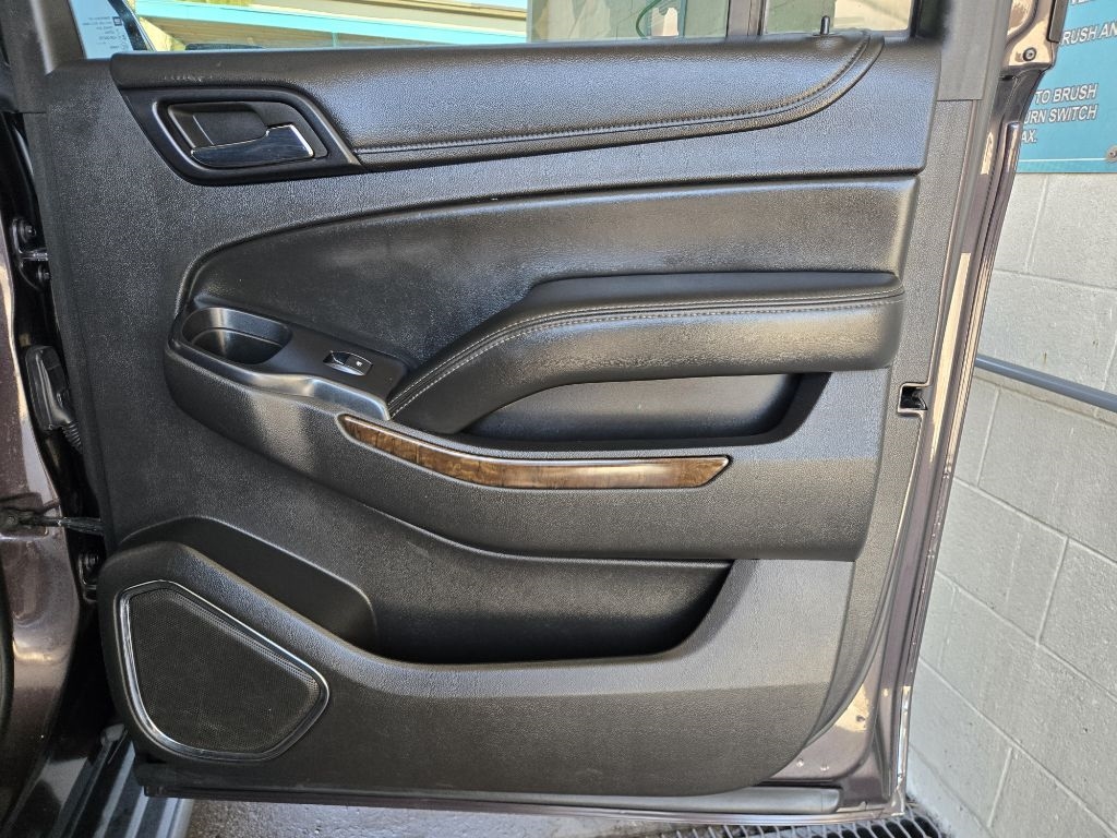 Chevrolet Suburban  2015