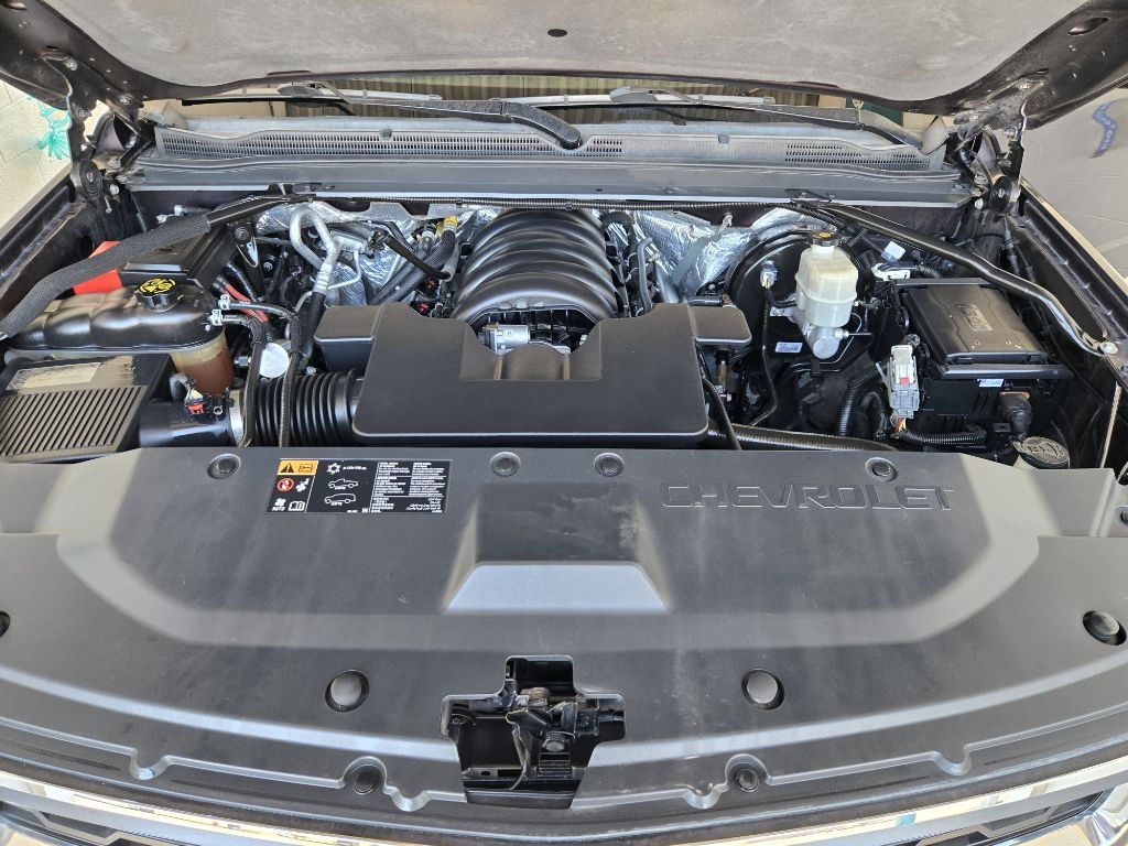 Chevrolet Suburban  2015