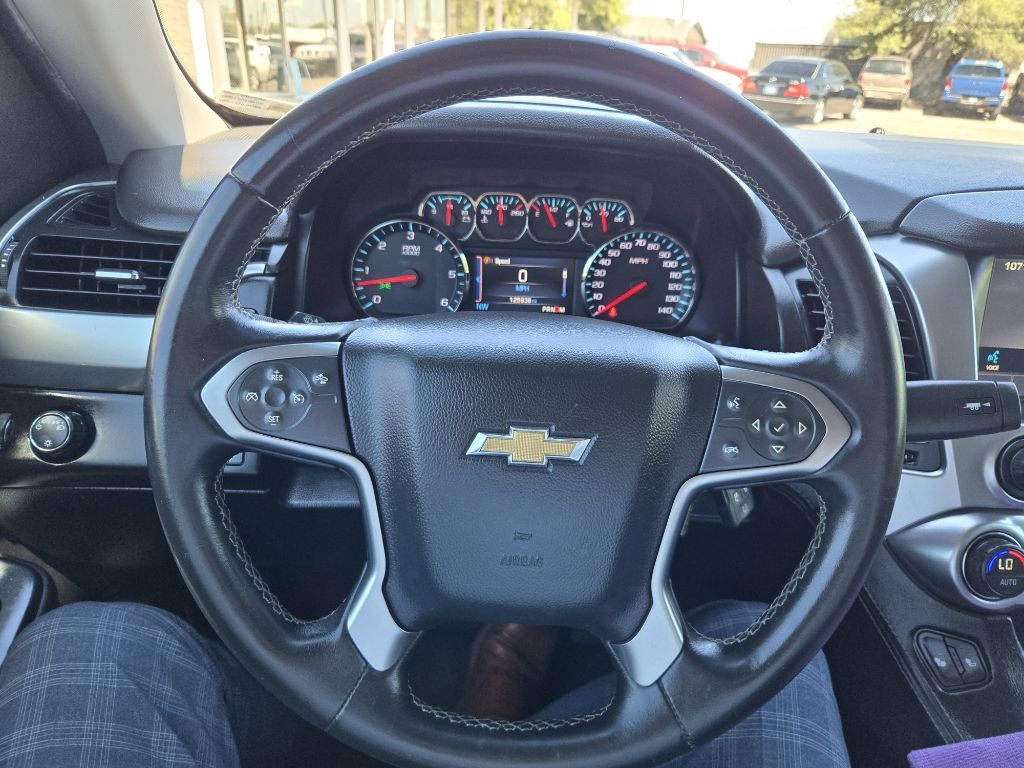 Chevrolet Suburban  2015