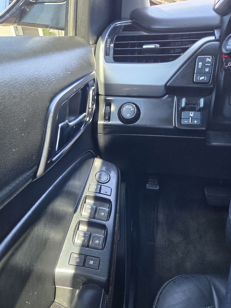 Chevrolet Suburban  2015