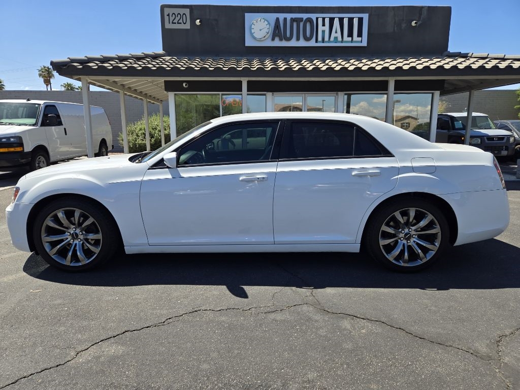 2014 Chrysler 300 S photo 2