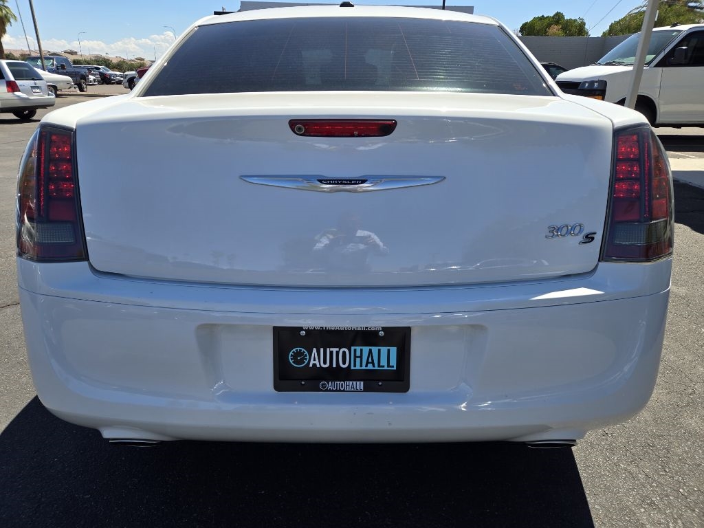 2014 Chrysler 300 S photo 4