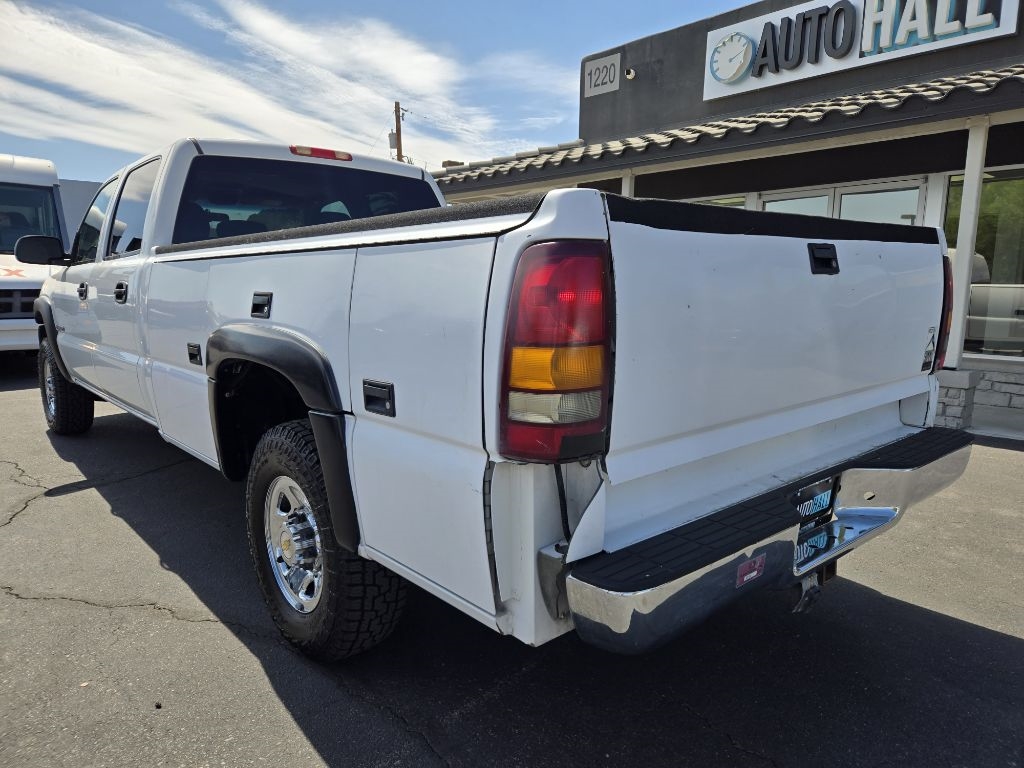 2002 Chevrolet Silverado 2500HD photo 3