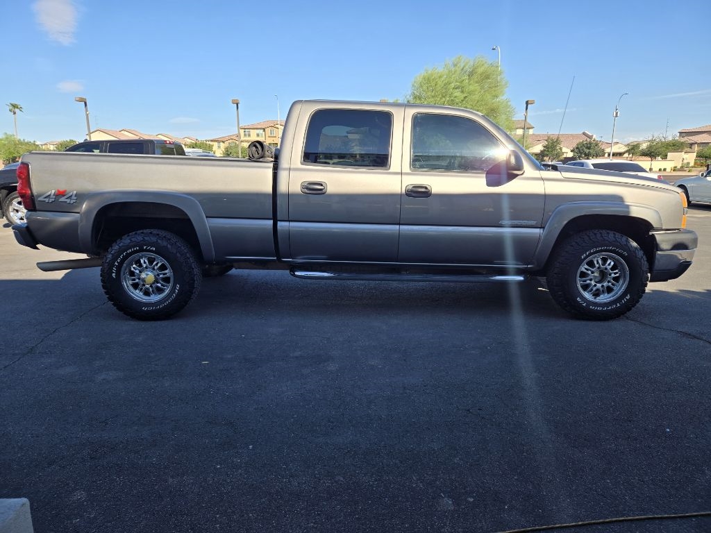 2007 Chevrolet Silverado 2500HD photo 2