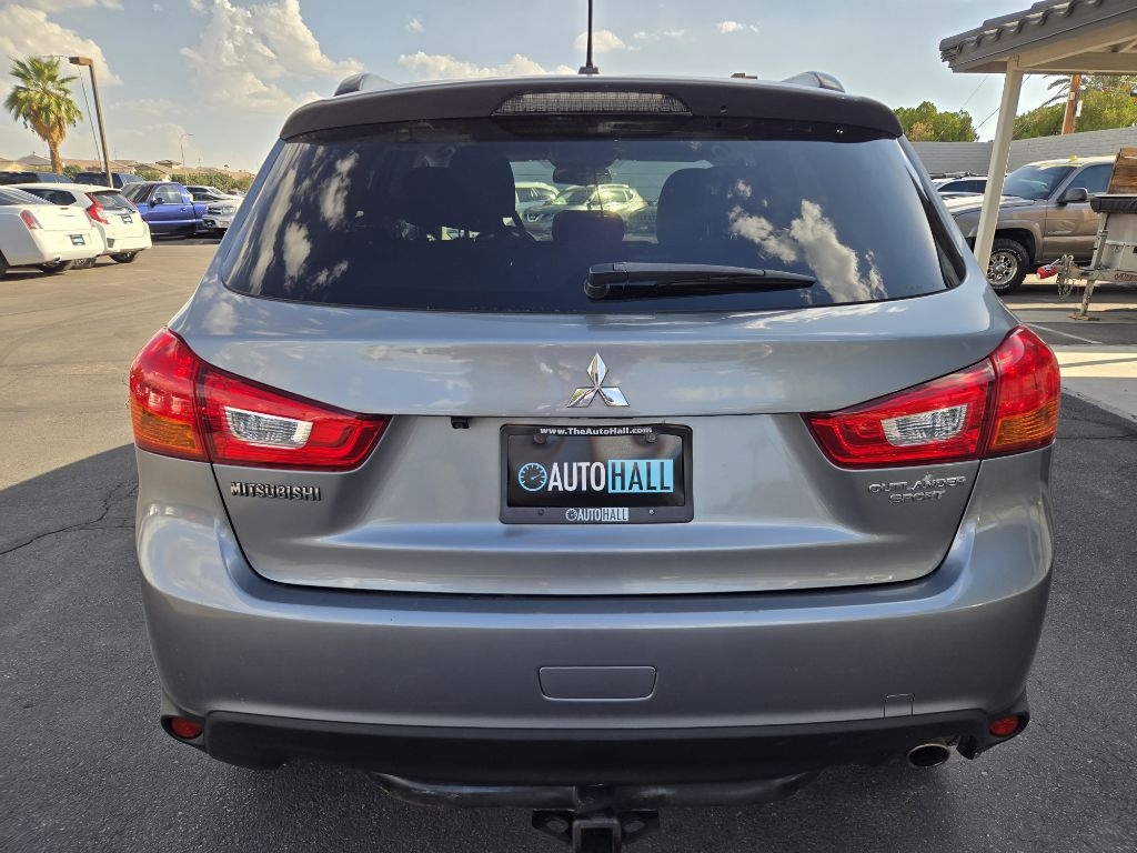2014 Mitsubishi Outlander Sport SE photo 3